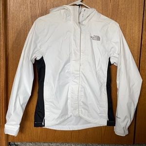 Used white/black North Face raincoat size XS